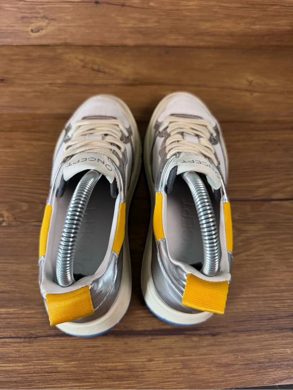Oncept Phoenix Sneaker Leather Shoes Women’s‎ Size 6.5